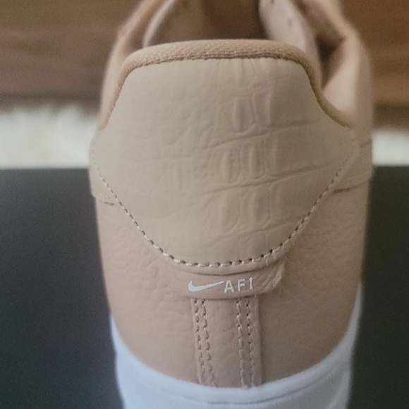 Nike Air Force 1 Low Tan - Picture 2 of 5
